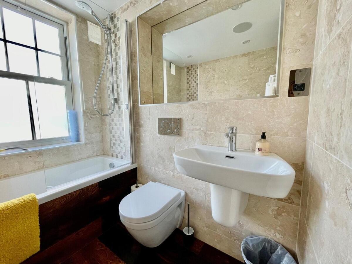 Hipnautic, Mevagissey, Sleeps 6 Villa Room photo