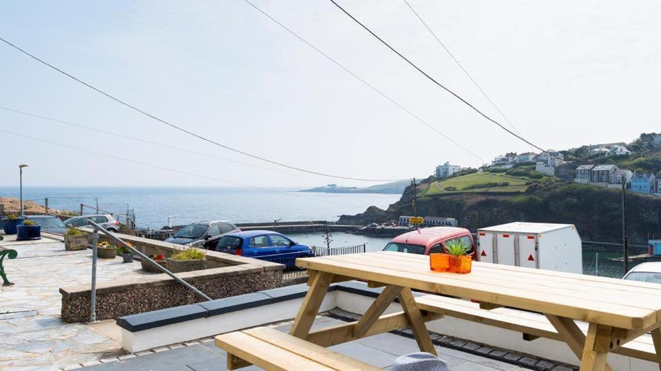 Hipnautic, Mevagissey, Sleeps 6 Villa Exterior photo