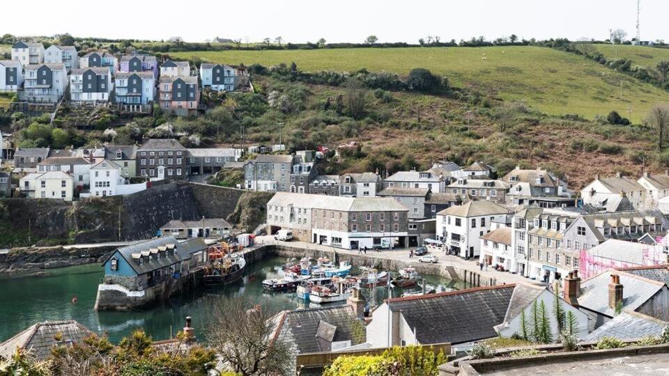 Hipnautic, Mevagissey, Sleeps 6 Villa Room photo