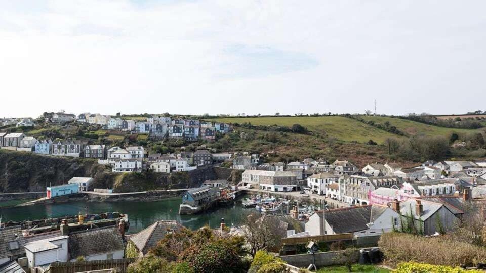 Hipnautic, Mevagissey, Sleeps 6 Villa Room photo